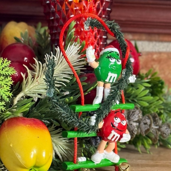 1990’s M&M's Green and Red Christmas Ornament - Picture 4 of 8